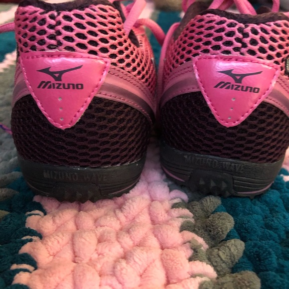 Mizuno new track and field cleats fits size 7 - Picture 6 of 11